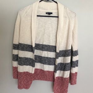 Gap sweater
